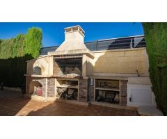 Chalet en la Romana, con parcela privada, piscina climatizada,  ideal para vivir todo el año