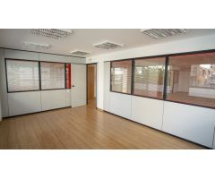 Entresuelo comercial esquina todo exterior en Gran Avenida