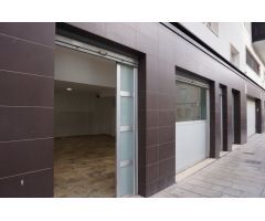 Local céntrico para cualquier tipo de negocio o para vivienda tiene salida de humos