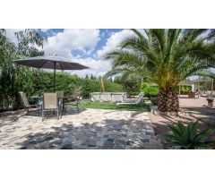 Casa de campo con encanto,  en una de las zonas más demandas para vivir en avd. Ronda