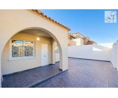 DUPLEX RECIEN REFORMADO!! 3 DORMITORIOS 2 BAÑOS EN AGUAS NUEVAS!!