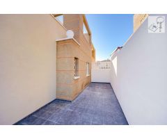 DUPLEX RECIEN REFORMADO!! 3 DORMITORIOS 2 BAÑOS EN AGUAS NUEVAS!!