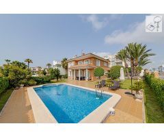 Chalet en Venta en Torrevieja, Alicante