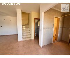 HAGA SU OFERTA!! DUPLEX ADOSADO 2 DORMITORIOS CON PISCINA EN URB. EL HONDO!!