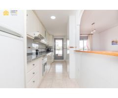 Vivienda urbanización moderna con gran terraza Padel, Piscina, licencia vacacional Arenales del Sol