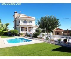 Chalet en Alquiler en Barcarrota, Cádiz