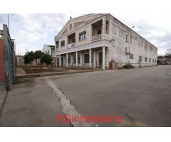 Nave industrial con piso en venta en poligono de Don Benito
