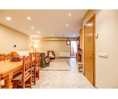 VENTA CASA EN IGUALADA ZONA LES COMES 4 HABITACIONES, JARDÍN Y GARAJE!!