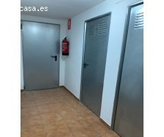 TRASTERO MUY CENTRICO A LA VENTA