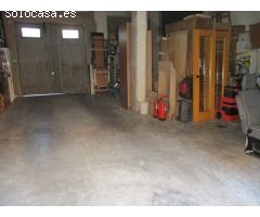 LOCAL COMERCIAL CON PATIO Y GARAJE