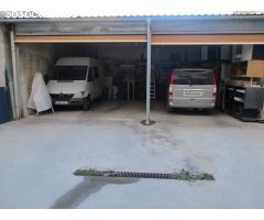 LOCAL COMERCIAL CON PATIO Y GARAJE