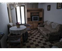 CASA CON EXCELENTE UBICACION DE DOS ALTURAS Y CÁMARAS
