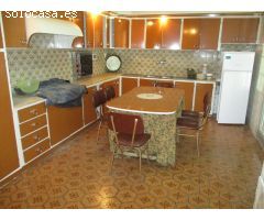 CASA MUY CENTRICA DE DOS ALTURAS PARA REFORMAR