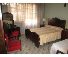 CASA MUY CENTRICA DE DOS ALTURAS PARA REFORMAR