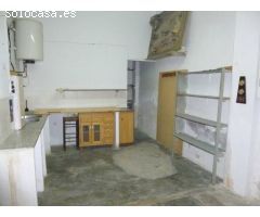 LOCAL COMERCIAL EN ESQUINA
