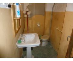 LOCAL COMERCIAL EN ESQUINA