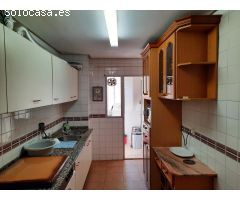 Amplio piso en el centro de la ciudad con 3 dormitorios y plaza de garaje