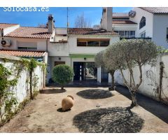 Espectacular casa con vistas al castillo en Almansa