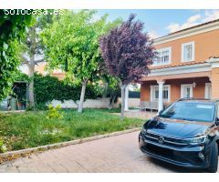 Chalet en Venta en Barcience, Toledo