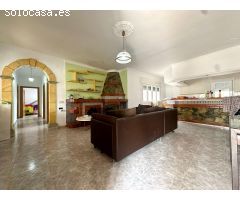 Cortijo en Venta en Viator, Almería