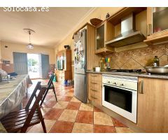 Cortijo en Venta en Viator, Almería