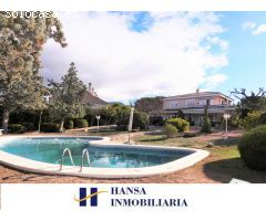 Fantástico Chalet en Urbanización Loma Badá
