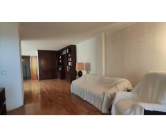 AMPLIO PISO EN VENTA CON VISTAS AL MAR Y UBICACIÓN PRIVILEGIADA EN ALICANTE