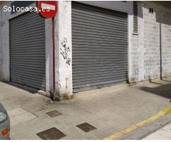 LOCAL A DOS CALLES
