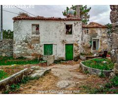 Casa con terreno para reformar a 700m del paseo marítimo de Corme