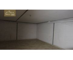 Local comercial de 40m2 en el centro de Carballo