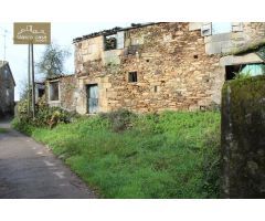 Reforma esta casa con terreno en Verdes (Coristanco)