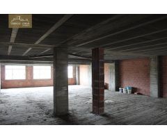 Entresuelo de 255 m2 ideal para oficinas o vivienda