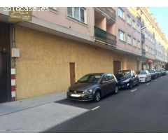 Local comercial de 280m2 segregables, muy céntrico, en alquiler en A Laracha