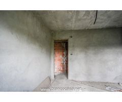 ¡2 amplias VIVIENDAS + BAJO + SÓTANO por 126.000 € en el ????bosque de Carballo (A CORUÑA-GALICIA)!