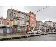 ¡Local Comercial en Alquiler: Oportunidad Única en el Centro de Carballo(A Coruña)!