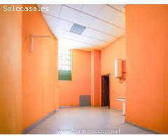 ¡Oportunidad única! Local Comercial en Venta en Carballo