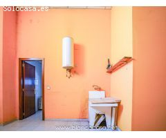 ¡Oportunidad única! Local Comercial en Venta en Carballo