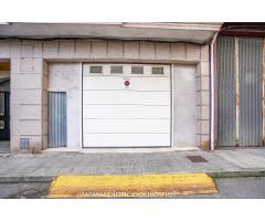 Alquiler de  Local con Sótano en Calle Tarragona, Carballo por Sólo 390 €/Mes!