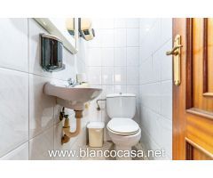 ¡Bar al lado del centro de Carballo: Ideal para Emprender por el precio de 59.900€!