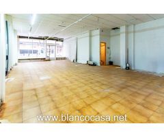 Amplio Local Comercial en Alquiler en C/ Rio Anllóns de Carballo (A Coruña)