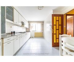¡Piso de 128 m² para ENTRAR a VIVIR en Gran Vía de Carballo  por 73.500 € !