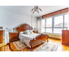 ¡Piso de 128 m² para ENTRAR a VIVIR en Gran Vía de Carballo  por 73.500 € !