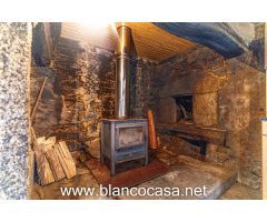 ¡CASA de PIEDRA para REFORMAR con 24.400M2 de TERRENO + 3 ALPENDRES POR EL PRECIO DE 129.900€!