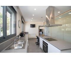 Moderna casa en Corbera de Llobregat.