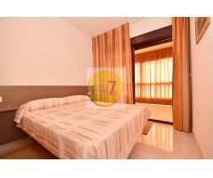 SE VENDE PISO DE DOS DORMITORIOS CON VISTAS AL MAR Y GARAJE EN BENIDORM