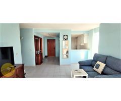 SE VENDE ATICO DE DOS DORMITORIOS CON TERRAZA DE 70 METROS EN BENIDORM LEVANTE