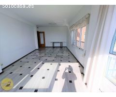 SE VENDE PISO DE 3 DORMITORIOS EN PRIMERA LINEA DE LEVANTE. WWW.SEVENDGROUP.COM