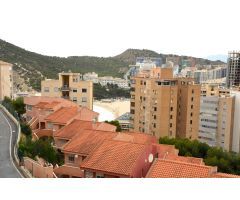 SE VENDE DUPLEX DE 4 DORMITORIOS CON TERRAZA DE 27M2 EN LA CALA BENIDORM!