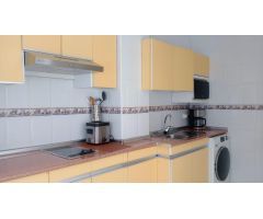 Reformado apartamento en 2 Linea playa Levante con licencia turística.