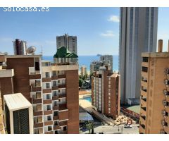 Totalmente reformado apartamento con vistas al mar, cerca de playa Levante y zona Centro.